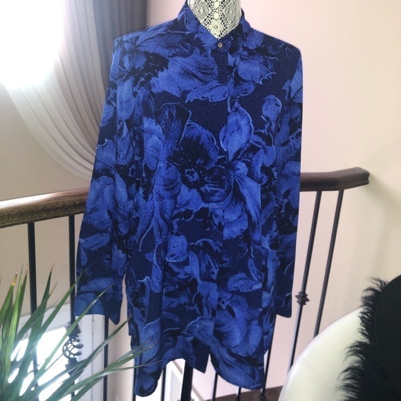 ‼️CLEARANCE SALE 
floral blouse - Picture 1 of 4